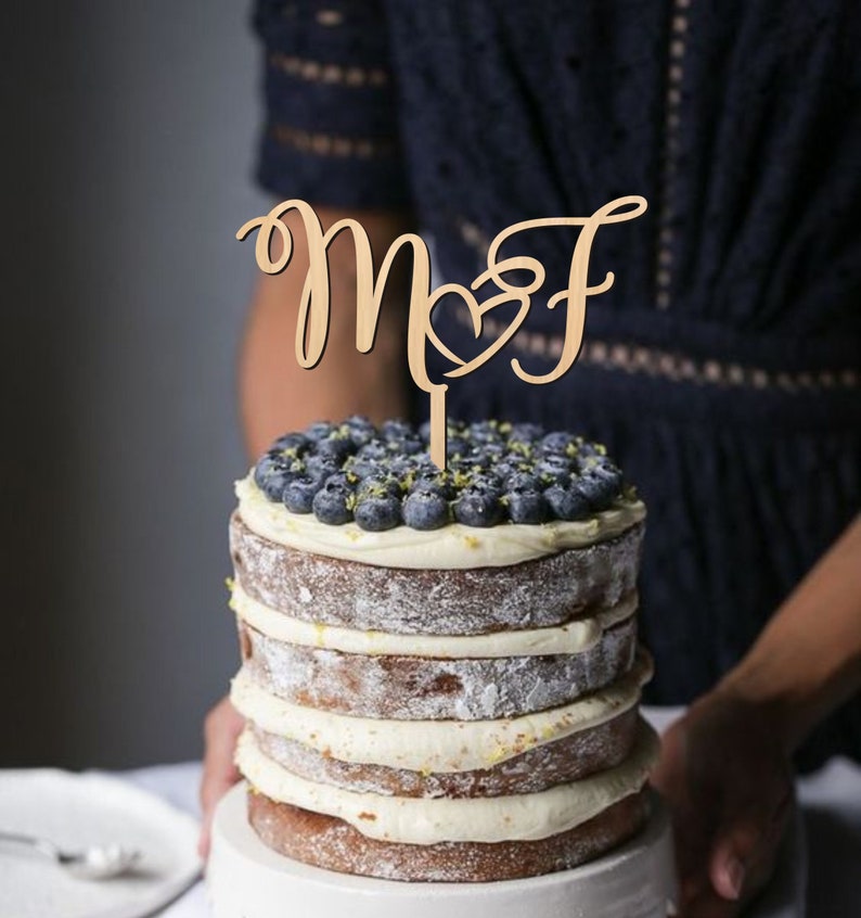 Topper per torta per matrimonio, topper per torta personalizzato, topper per torta con lettere iniziali, topper per torta a cuore, topper per torta in oro, argento o vero legno immagine 2