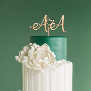 Topper per torta per matrimonio, topper per torta personalizzato, topper per torta con lettere iniziali, topper per torta a cuore, topper per torta in oro, argento o vero legno immagine 6