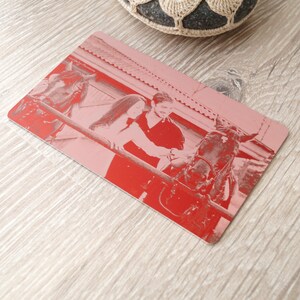 Véritable carte d’insertion de portefeuille gravée photo, insert de portefeuille personnalisé, insert de portefeuille en métal, votre photo gravée d’un côté et message au dos