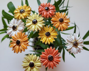 10 ceramic flowers (daisies), white, approx. 2.50 cm by SylBer-Ceramics from Markkleeberg