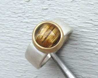 Rutile quartz ring in 750 gold and silver