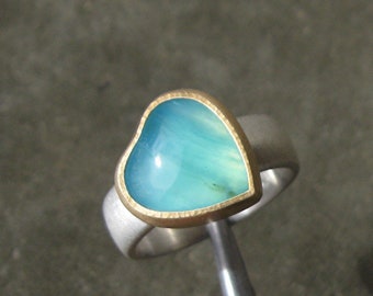 blauer Andenopal Herz Ring in Gold und Silber