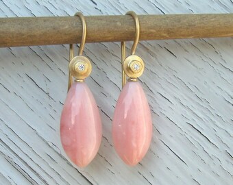 Pink opal earrings with diamond in 750 gold and silver.