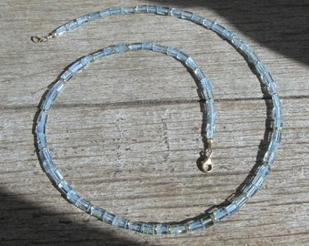 Aquamarine necklace with 750 gold