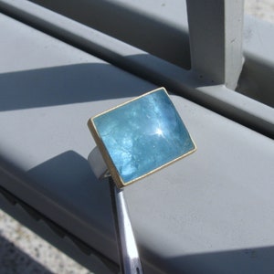 Aquamarine ring in 750 gold and sterling silver image 2