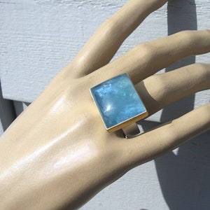 Aquamarine ring in 750 gold and sterling silver image 7