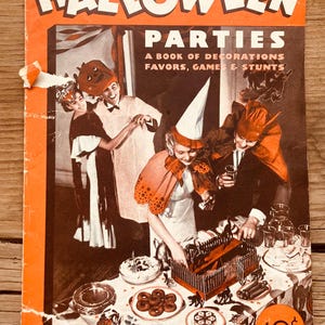 1934 Dennison Hallowe’en Parties No. 804-50M-34 Bogie Book with Back Page Advertisement Halloween Book