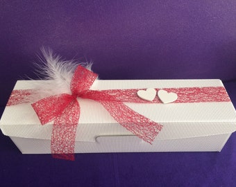 Luxus BOX, Geschenkverpackung, Aufbewahrung für Kerzen, modern, weiß-rot
