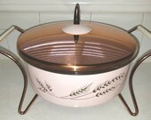 Fantastic Mid Century Pyrex Casserole Food Warmer Pink Copper Space Age Cradle Vintage Kitchen