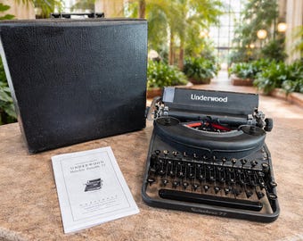 Vintage Working Underwood Typewriter Portable with Leatherette Case