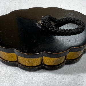 Art Deco c.1930s Scalloped Vanity Compact VOLUPTE Signed