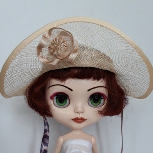 Doll wide brim sinamay hat, Blythe, Pullip size, with cream trim, and rosette