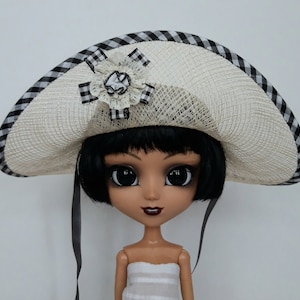 Doll wide brim sinamay hat, Blythe, Pullip size, with black and white gingham/buffalo check trim, and rosette