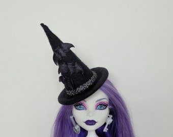 Doll classic mini witch's hat, black with bats, Monster High, Ever After High, Project Mc2, Rainbow High,  Middie Blythe size,