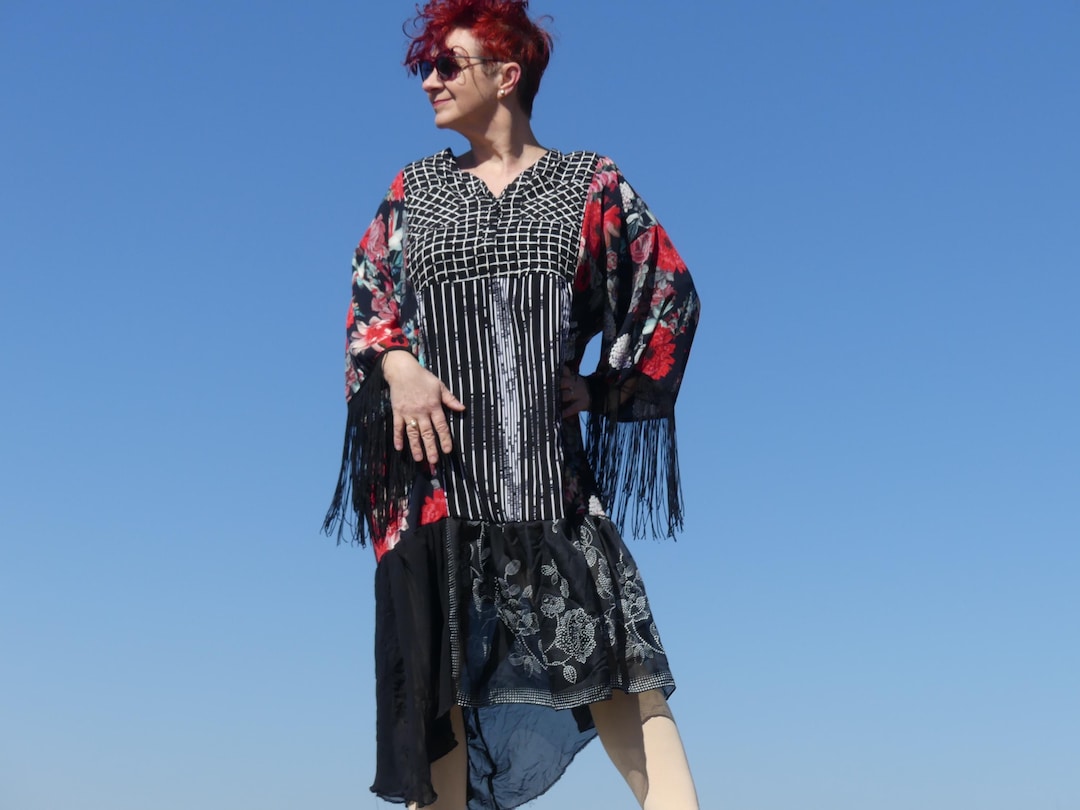 Red Roses for Me :) Black White Dress Abstract Pattern Floral Light ...