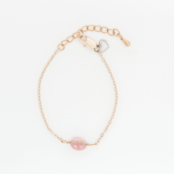 Gold-plated bracelet with small ring charm handmade in Montreal
