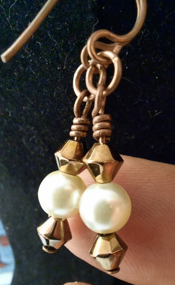 Cream and Bronze Pearl Necklace and Earring Set on Copper