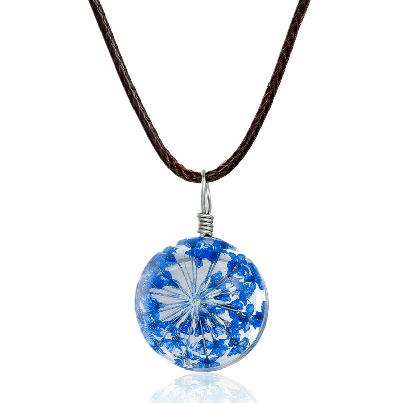 Necklace with real dried flowers