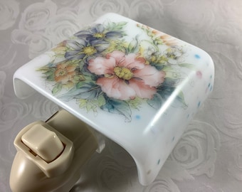 1 Floral Fused Glass Plug In Flower Night Light with Draped Sides Outlet Sconce