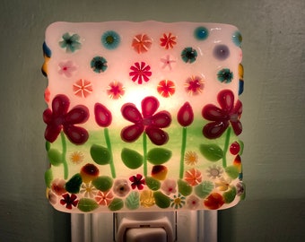 Murrini Meadow Mayhem Glass Plug In Flowers Night Light with Draped Outlet Sconce