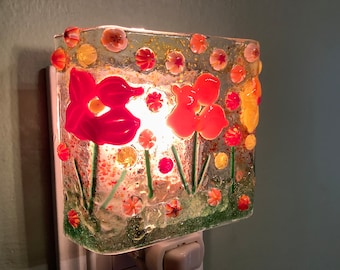 1 Murrini Springtime Splendor Fused Glass Plug In Flowers Night Light with Draped Outlet Sconce