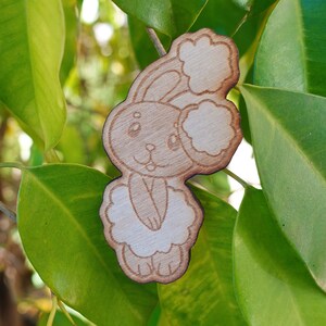Buneary Pin aus Holz
