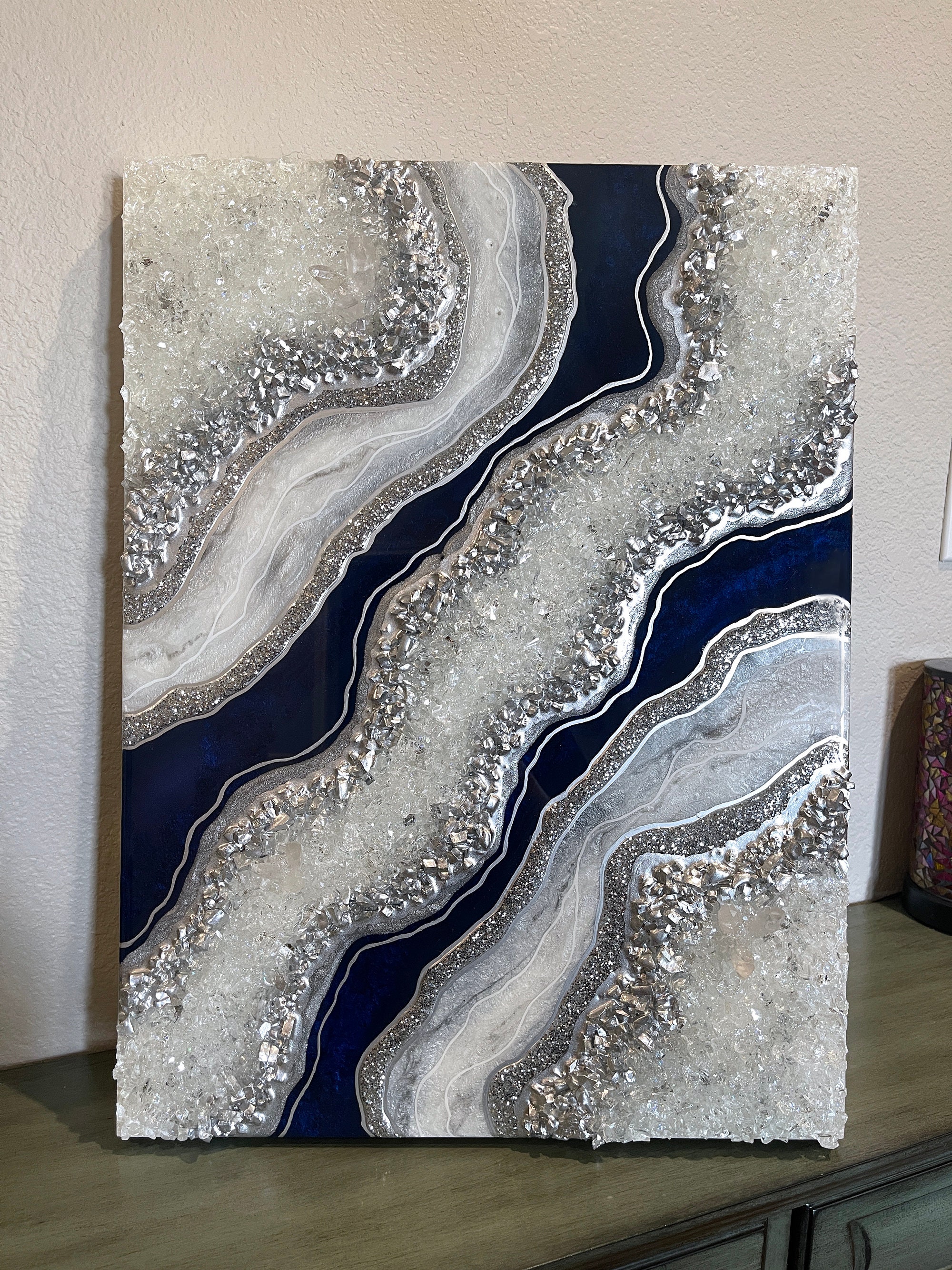 Mineral Resin Art〜Aqua with smoky 特別版〜 Sapphire Geode Resin Wall Art: Crystal Quartz Points, Navy Silver