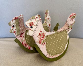 Chicken Potholders: Patchwork Print And Green Country Kitchen Decor - Set of 2