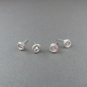 Premium Crystal Birthstone & Sterling Silver Post Earrings Small Birthday Stud Earrings Bild 3