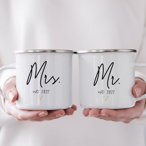 Mr and Mrs mug set, Mug set for couple, Wedding gift, newlywed gift, gift for the couple, camping mug set