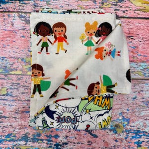 Handgjord bomullsservett för barn, skolmatservett, Girl Power-tyg, vändbar dubbelsidig servett, färgglad Super Girls-vänner, wow pow wham
