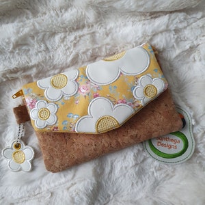 Retro flower bag 5 x 7 with flower eyelet ITH DIGITAL ITEM