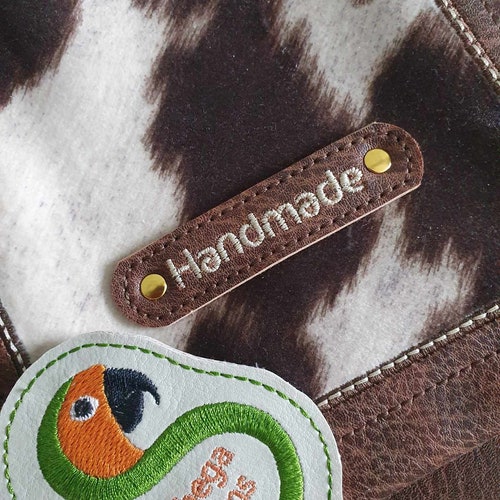 Handmade tag 4 x 4 ITH DIGITAL FILE only for embroidery machines bag sold separately, not included in the files
