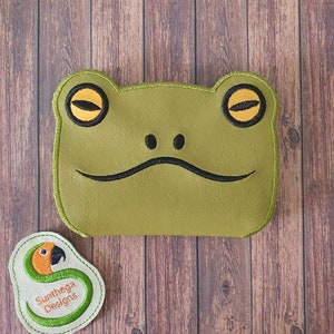 Cartera plegable de rana resbaladiza 6 x 10 ITH ARCHIVO DIGITAL solo para máquinas de bordar,