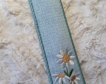 Daisy nail file or pen holder 5 x 7 ITH DIGITAL FILE for embroidery machines only,