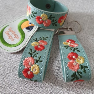 Flower bunch bracelet 5 x 7 ITH DIGITAL FILE only for embroidery machines incl. 3 sizes blank 21, 19 and 17 cm long and 3 tabs