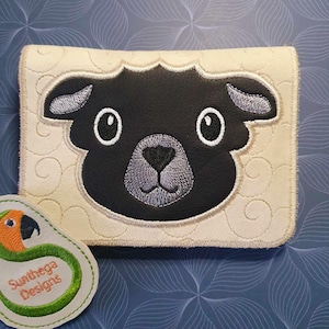 Cartera de oveja plegable con tarjetero y cremallera 6 x 10 ITH ARCHIVO DIGITAL solo para máquinas de bordar,