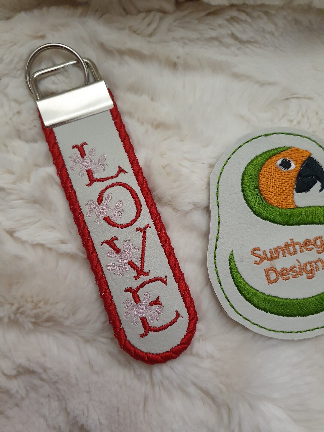 [Brighton] Endless Love Key Fob main image 1
