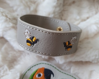 Bee bracelet 5 x 7 ITH DIGITAL FILE only for embroidery machines incl. 3 sizes 21, 19 and 17 cm long