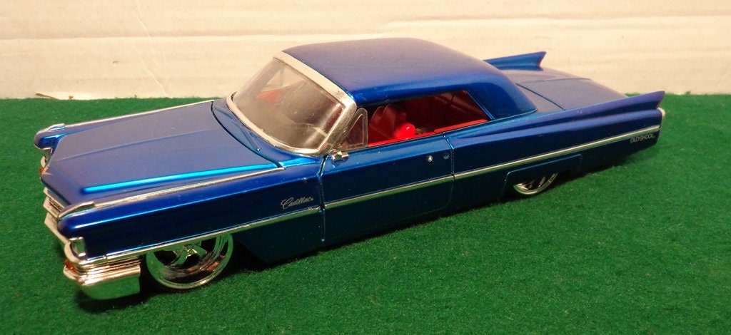 Jada Dub City Old Skool Electric Blue 1963 Cadillac 1/24 Diecast
