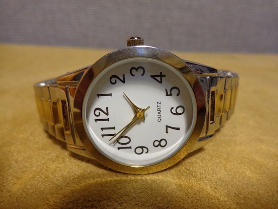 Stainless Steel Expansion Band Analog Watch with Japanese Quartz Movement Unisex Quartz Watch, expansion band, Japan Movement  main image 3