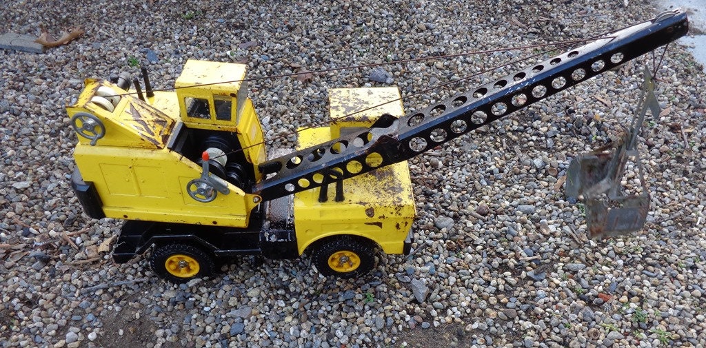 ビンテージ　mighty Tonka Crane マイティ　トンカ　クレーン Amazon.com: Tonka Steel Classics Mighty Crane - Made with