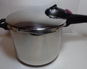 Fagor Splendid 10-Quart Pressure Cooker/Canner with Original Box