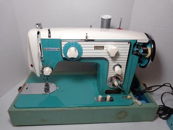 Vintage SEWMATIC Model SAMB Deluxe Automatic Sewing Machine Made