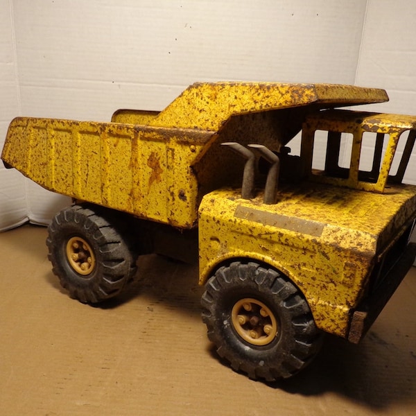 TONKA Vintage Large Pressed Steel 1970's Mighty Dump Truck Made in U.S.A.