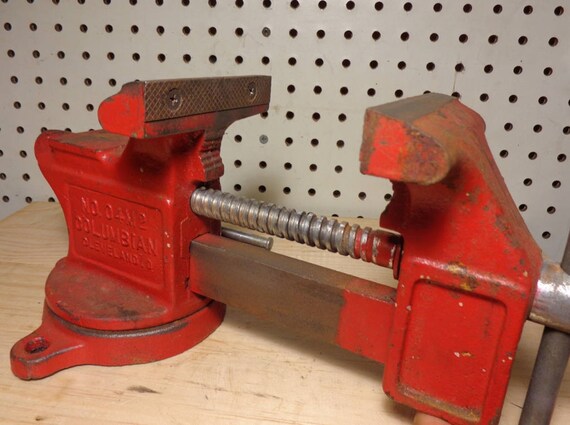 Columbian No. 04M2 Vintage 4 Bench Vise With Swivel Base Made in USA 4 Wide Jaws an Opens up to 3 1 2 Etsy Ireland