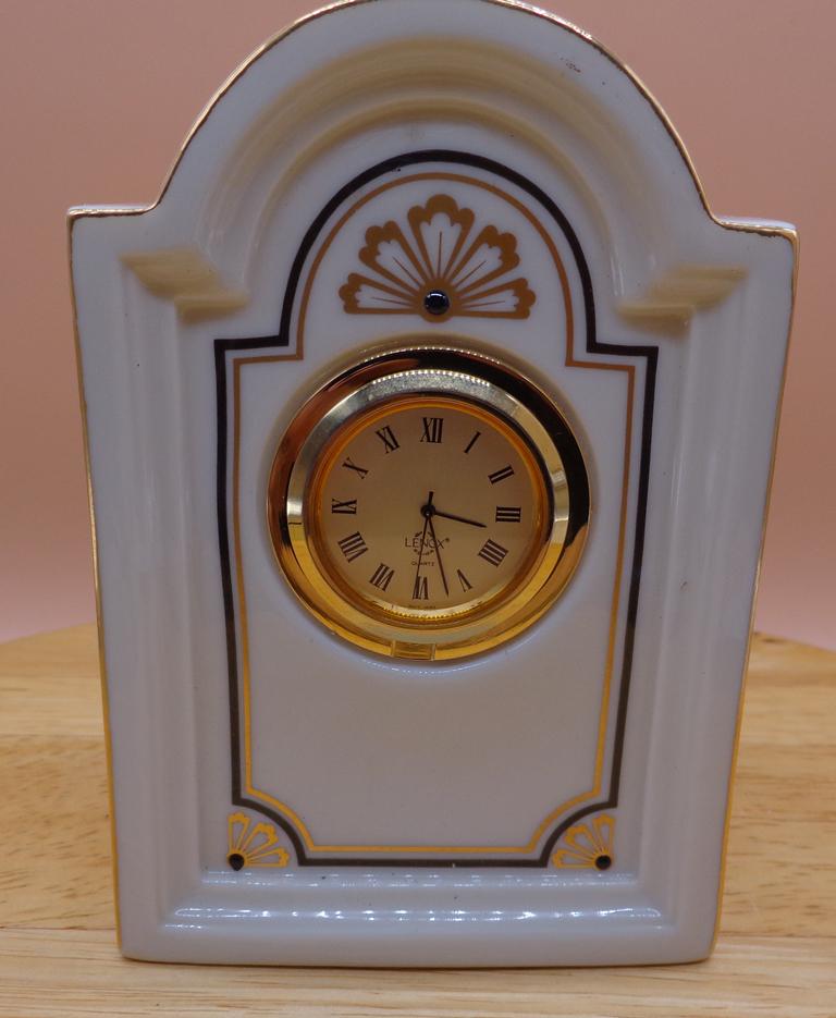 Vintage Lenox Brunswick Ivory Porcelain Mantle / Desk Quartz Clock
