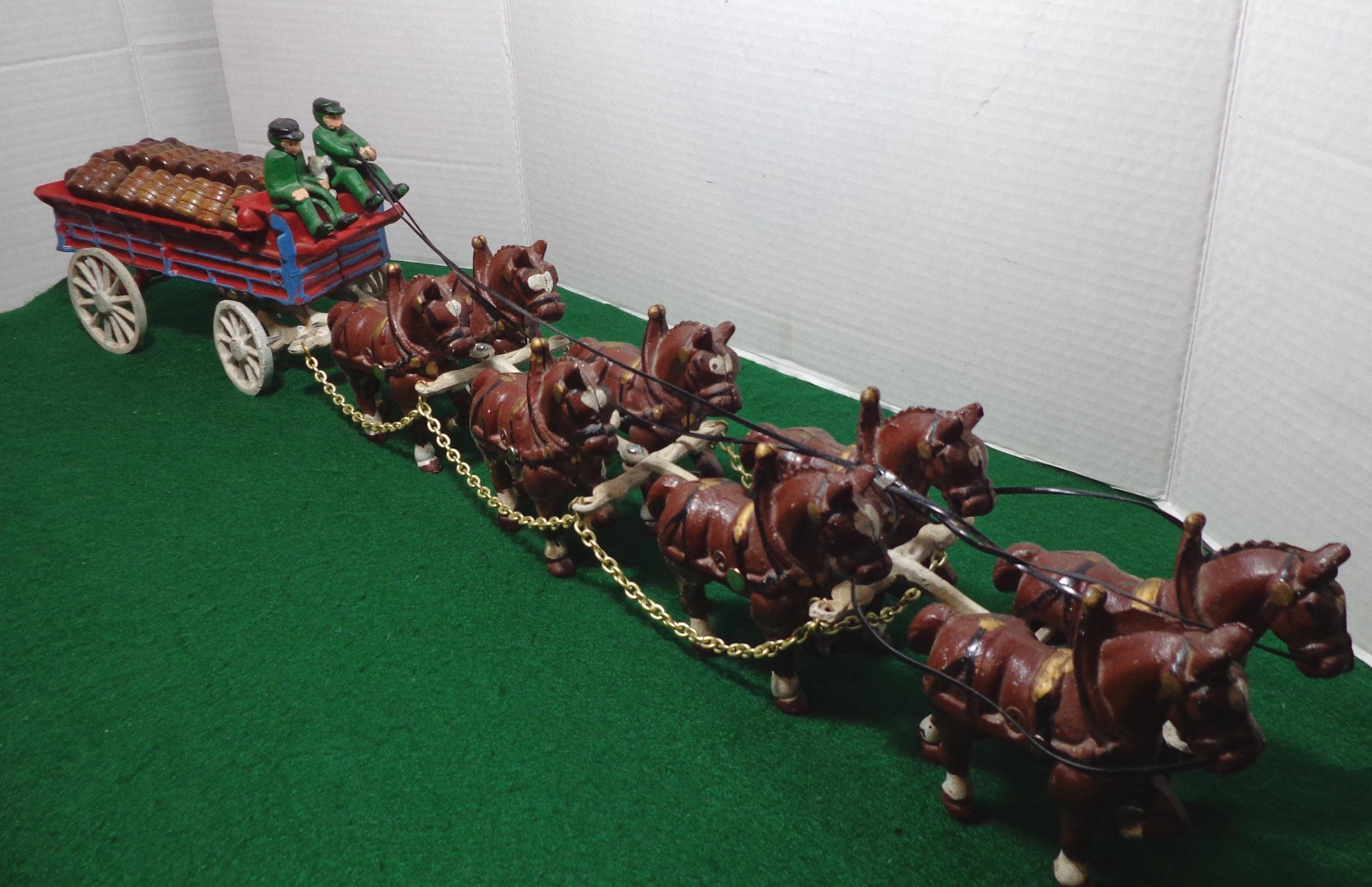 バドワイザー クライスデール8頭立馬車 馬 インテリア 置物 Vintage Cast Iron Clydesdale Beer Wagon, 8-horse Drawn, 28 Barrels