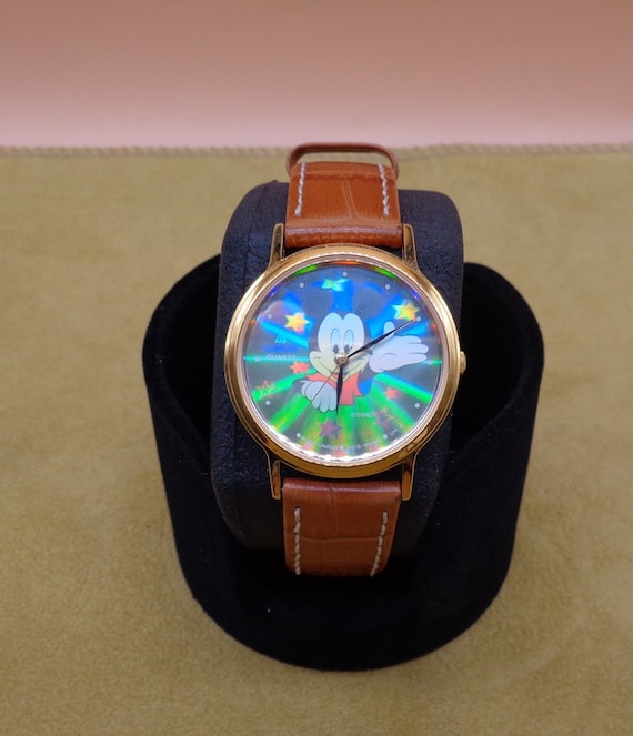 Vintage Lorus holographic Mickey Mouse watch Vintage Lorus Mickey Mouse Watch | Holographic Dial Disney  main image 3