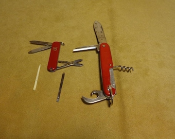 Vintage Colonial Prov. RI U.S.A.  Swiss 5 Blade knife and Victorinox Switzerland Stainless Rostfrei mini Swiss knife